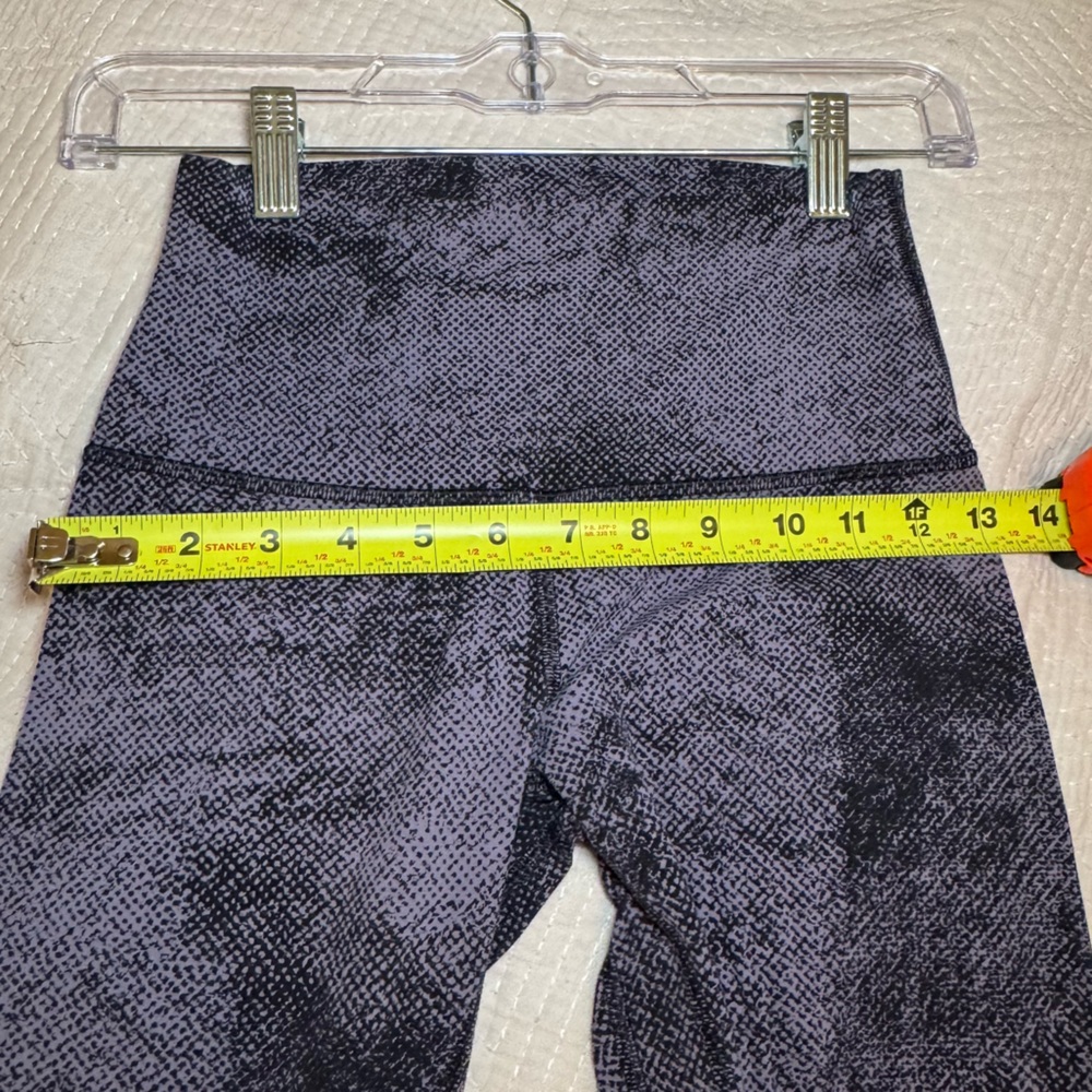 Lululemon Align Crop Pixel Print | size 4 - Picture 9 of 9